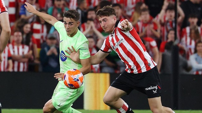 Diincar Malaysia, Mikel Jauregizar Berpotensi Kalahkan Nilai Hilgers Gelandang Athletic Bilbao Mikel Jauregizar berpotensi mengalahkan Mees Hilgers sebagai pemain termahal Asia Tenggara setelah diincar timnas Malaysia.
