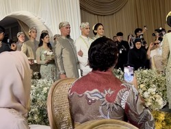 Momen Kekompakan Ahmad Dhani dan Maia di Pernikahan Al Ghazali