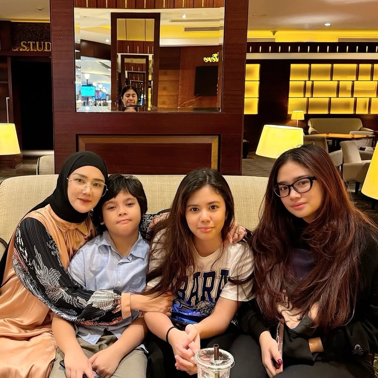 Anak-anak Mulan Jameela Anak-anak Mulan Jameela