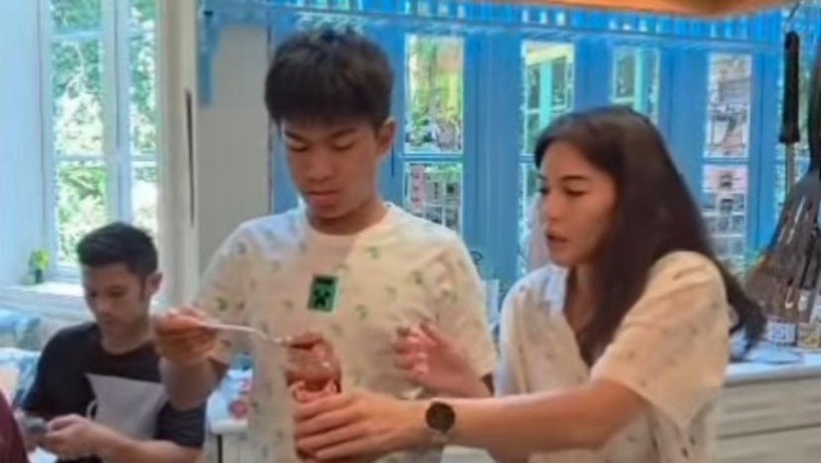 Dian Sastro Dian Sastro