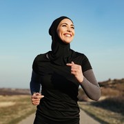 BeauPicks: Gerak Bebas & Nggak Gerah! 5 Rekomendasi Baju Olahraga untuk Hijaber Aktif