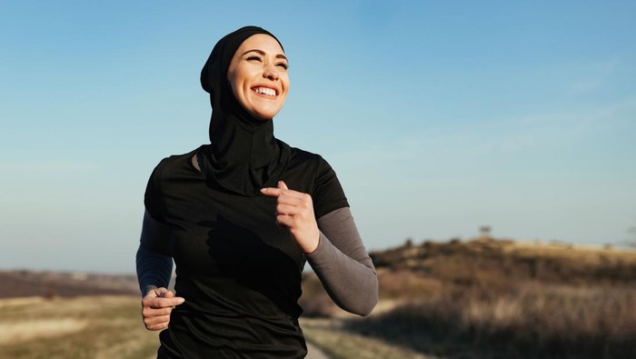 img-title BeauPicks: Gerak Bebas & Nggak Gerah! 5 Rekomendasi Baju Olahraga untuk Hijaber Aktif