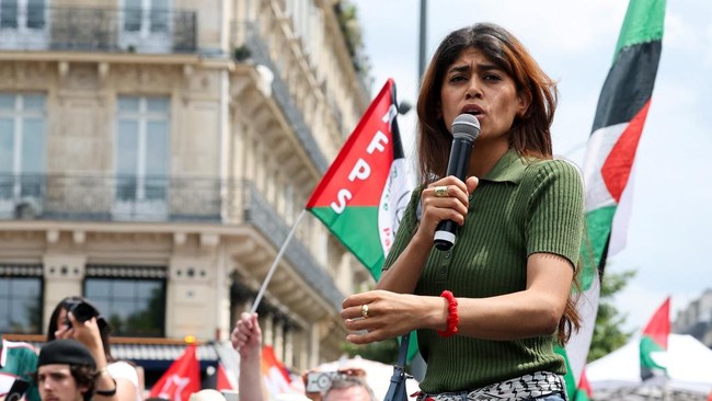 FOTO: Aksi Pro Palestina Menggema dari Jakarta hingga Berlin
