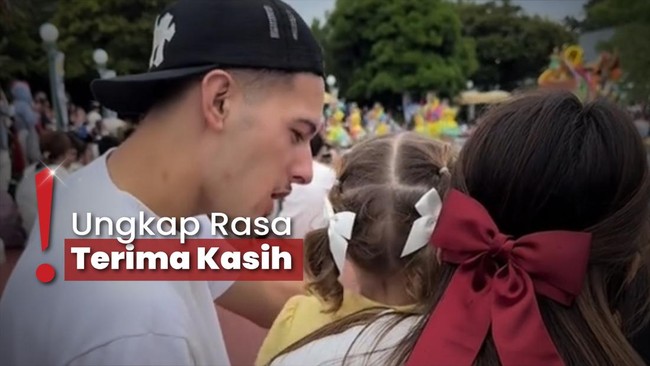 Jennifer ke Disneyland Bareng Justin, Mertua: Buatlah Kamari Bahagia