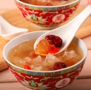 Mau Kulit Cerah & Tubuh Sehat? Rutin Konsumsi Peach Gum Jawabannya!