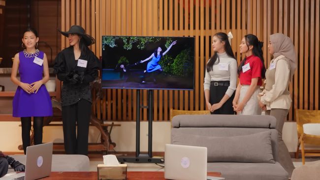 Para Finalis Ditantang Jadi Creative Director Dadakan! Intip Keseruannya di Episode 3 Reality Show "KAO presents TGC Jakarta 2025"
