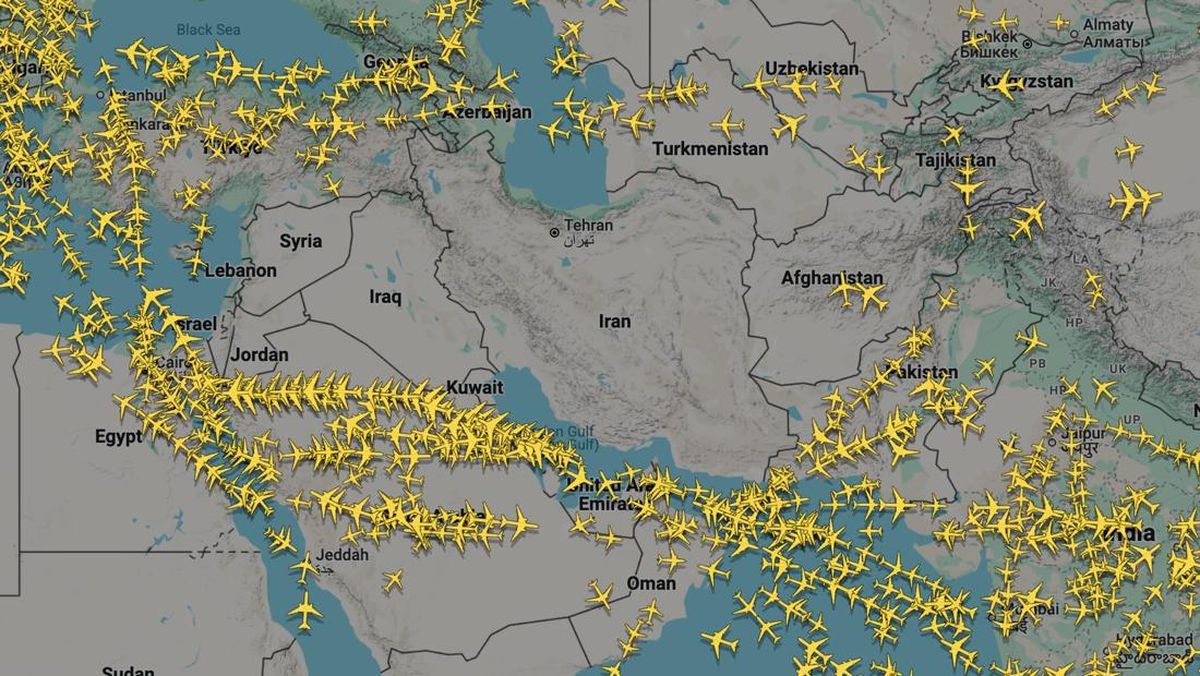 Perang Makin Intens, Langit Israel dan Iran Sepi Pesawat Melintas