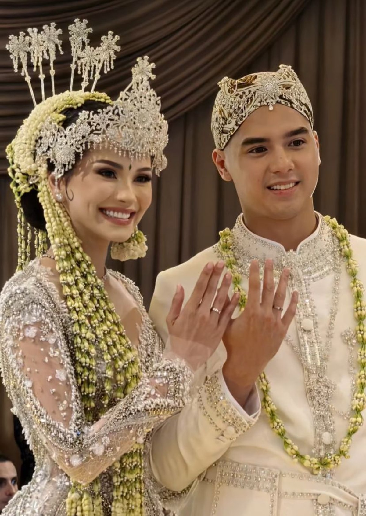 Pernikahan Al Ghazali dan Alyssa Daguise