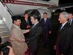 Video Prabowo Memulai Kunjungan Kerja ke Singapura, Dilepas Gibran-Dasco