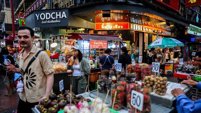 Kementerian Pariwisata dan Olahraga Thailand pada hari Selasa (2/9) mengatakan, kedatangan turis asing selama delapan bulan pertama tahun ini turun 7,2%.