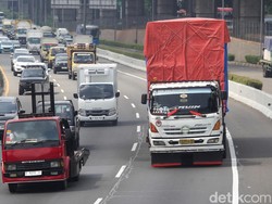 Video Viral Bocah Jatuh dari Atas Bus di Tol JORR