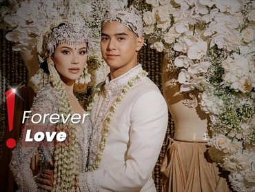img-title Momen Haru! Al-Alyssa Berdansa dengan Orang Tua di Resepsi