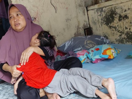 Lahir Piatu, Anak Pencari Ikan Alami Cerebral Palsy Pasif Tegar Hadapi Cobaan