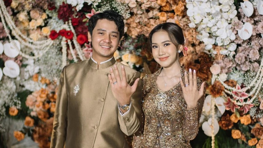 Arbani Yasiz Lamar Sang Kekasih