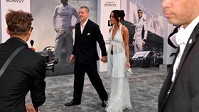 Brad Pitt Nempel Terus dengan Ines de Ramon di Premier F1
