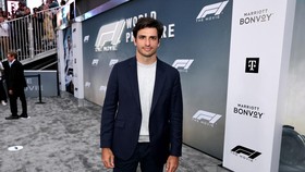 FOTO: Gaya Para Pebalap Ikut Mejeng di Gala Premier Film F1