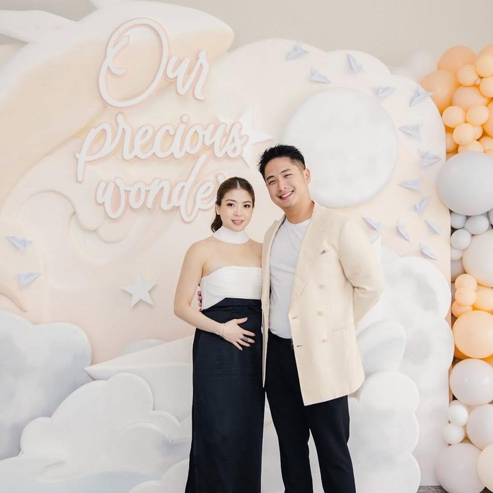 <p>Clarissa Tanoesoedibjo dan sang suami Anthony Tjipto tampak tak sabar menantikan kelahiran anak pertama mereka. Pasangan yang menikah di Beverly Hills, California, Amerika Serikat pada Agustus 2024 lalu itu juga menggelar pesta gender reveal untuk mengetahui jenis kelamin Si Kecil. Keduanya pun terlihat bahagia saat tahu akan segera menyambut kelahiran bayi laki-laki. Foto: Instagram @clarissatanoe</p>