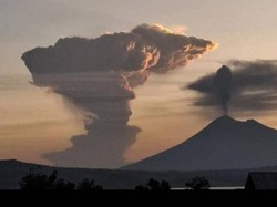 Erupsi Gunung Ile Lewotolok, Pesawat Menteri Wihaji sampai Dialihkan