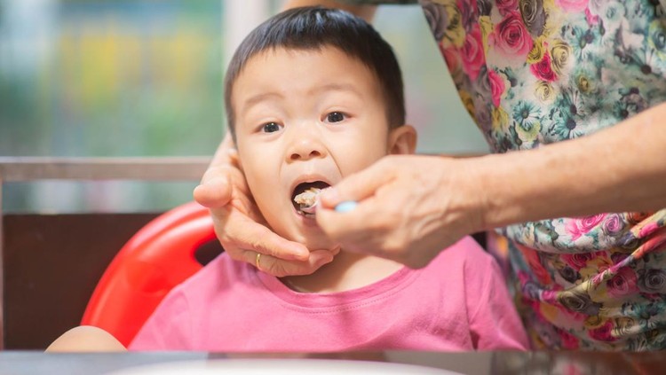 Ilustrasi Anak Makan Ilustrasi Anak Makan