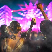 Hindari! Ini Hal-Hal Aneh yang Nggak Boleh Dilakukan saat Nonton Konser