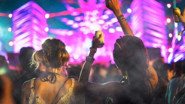 Hindari! Ini Hal-Hal Aneh yang Nggak Boleh Dilakukan saat Nonton Konser