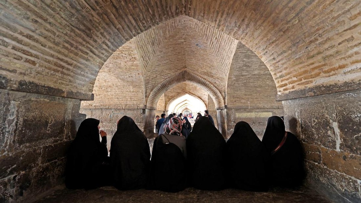 FOTO: Mengagumi Arsitektur Jembatan Khaju di Isfahan Iran