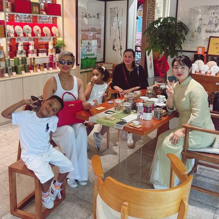 <p>Tak lama lagi, Kimmy dan Greg bakal jadi Bunda dan Ayah tiga anak nih! Semoga kehamilan ketiga Kimmy ini senantiasa sehat dan lancar hingga persalinan ya Bunda.Foto: Instagram @kimmyjayanti</p>