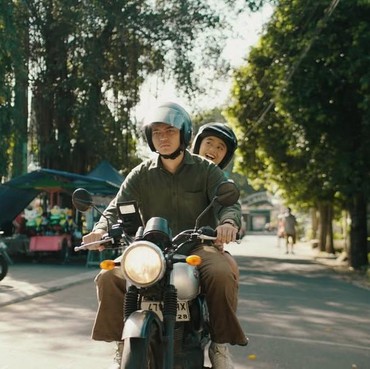 Lirik Lagu Dada - Aftershine