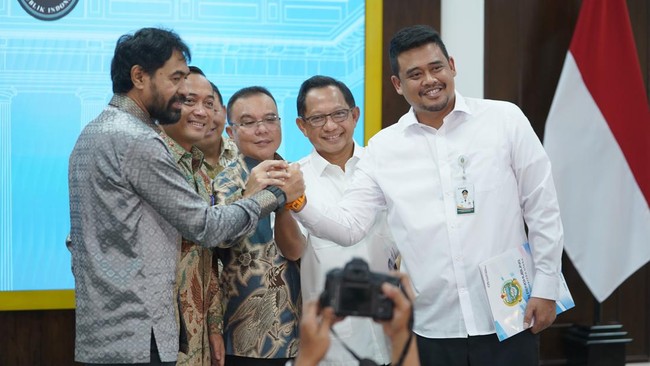 Presiden Prabowo Subianto menetapkan empat pulau sengketa sebagai milik Aceh, Mensesneg Prasetyo Hadi berharap keputusan ini mengakhiri spekulasi di masyarakat.
