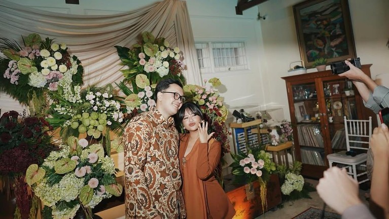 Siti Adira Kania Siti Adira Kania