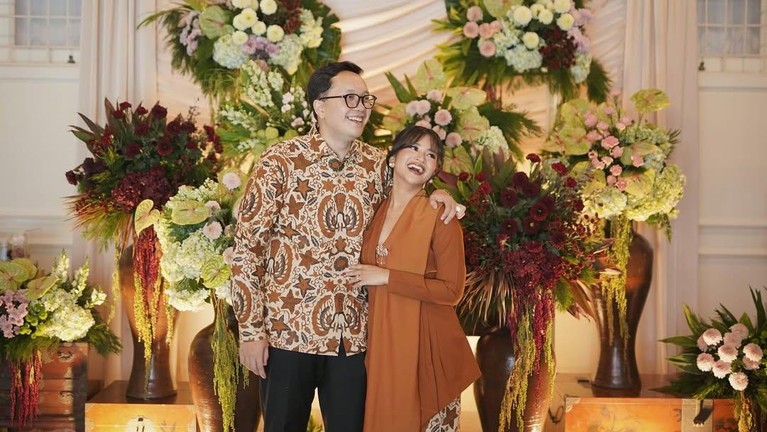 Siti Adira Kania