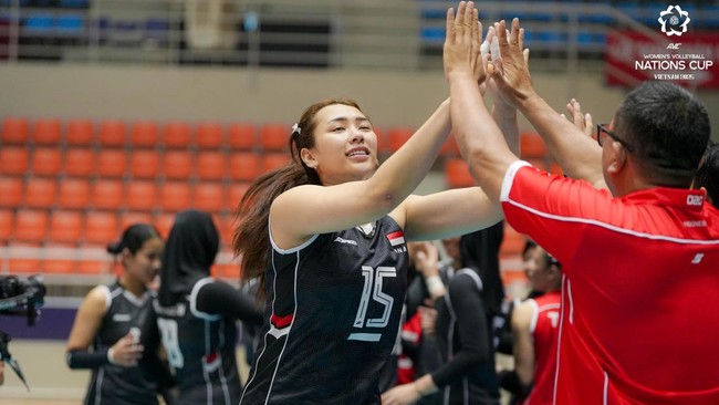 Yolla Yuliana membeberkan alasan di balik keputusan pensiun dari Timnas Voli Putri Indonesia.