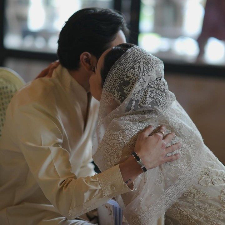 <p>Pada salah satu <em>postingan</em> terbarunya, Andhika terlihat menuliskan ungkapan manis dan menyentuh untuk kakaknya. “Hari yang penuh doa, cinta, dan air mata yang tenang. Sangat bangga padamu, saudariku, selangkah lebih dekat ke hari besarmu, aku mencintaimu,” tulis Andhika, dikutip dari laman<em> Instagram@andhikadaguise,</em> Rabu (18/6/2025). (Foto: Instagram@andhikadaguise)</p>