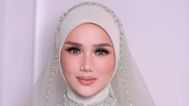Bukan Sembarangan, Ini Profesi RE Komar Ayah Mulan Jameela