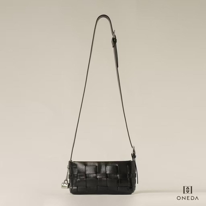 Nana Shoulder Bag