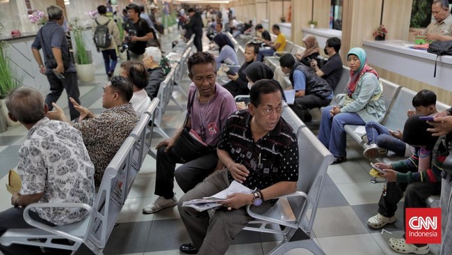Anda bisa mengurus pemutihan pajak kendaraan menggunakan ponsel jadi tak perlu mengunjungi Samsat.