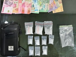 5 Pengedar Sabu di Bone Modus Tempel di Tiang Listrik-Pot Bunga Ditangkap