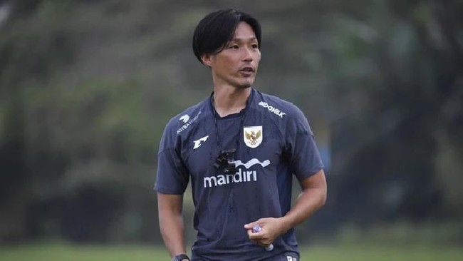 Pelatih Timnas Putri Indonesia U-19 Akira Higashiyama bangga dengan keberhasilan timnya merebut peringkat ketiga Piala AFF U-19 Putri 2025.