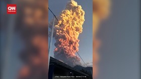 VIDEO: Penampakan Abu Vulkanik Erupsi Gunung Lewotobi Laki-laki