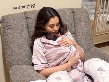 Intip Momen Awal Aaliyah Massaid Jadi Busui, Ingin DBF agar Dekat dengan Baby Arash