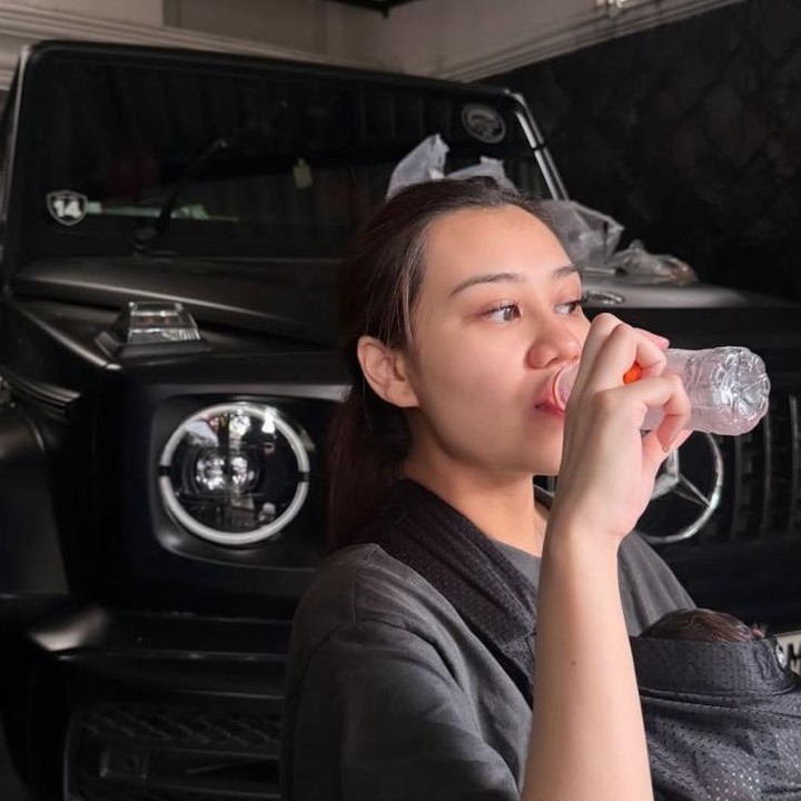 <p>Demi keberhasilan mengASIhi, Aaliyah bahkan melakukan konsultasi laktasi untuk mendapat banyak edukasi soal menyusui. "Kak aku mau DBF karena aku mau dekat sama anak aku," ucapnya. Foto: Instagram @aaliyah.massaid</p>