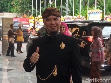 img-title Pakar Ekspresi Soroti Reaksi Mulan Jameela Saat Ahmad Dhani Curhat Percuma Ganti Istri