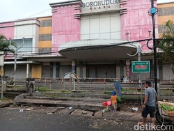 Cuma Buka Setahun Sekali, Mal di Bekasi Ini Jualan Apa?