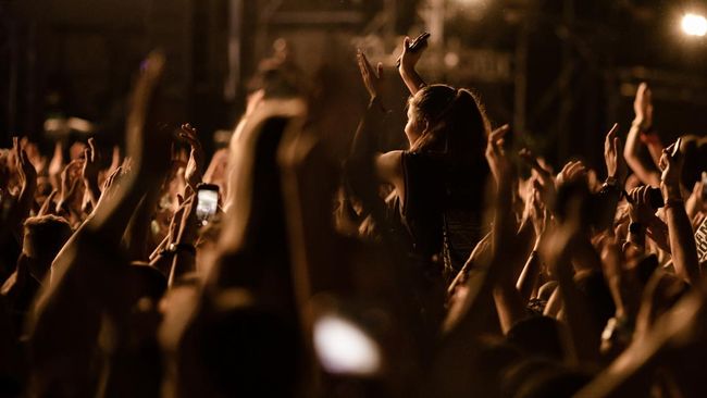 Energi Musik untuk Kesehatanmu! 5 Manfaat Mengejutkan Menonton Konser