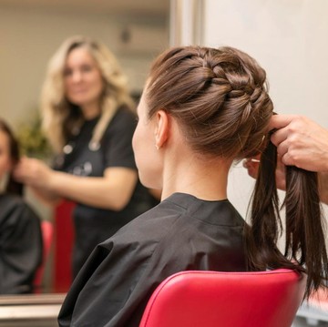 5 Ide Styling Rambut untuk Nonton Konser Musik, Mudah dan Bikin Cantik!