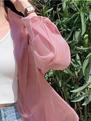 BeauPicks: 6 Rekomendasi Kemeja Sheer untuk Bikin Penampilan Makin Chic
