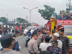 Momen Polda Jateng Temui Massa Aksi Mogok Sopir Truk, Pastikan Situasi Kondusif
