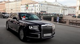 Prabowo Dijemput Aurus Senat di Rusia