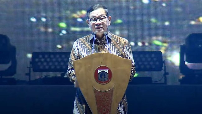 Pramono Anung Resmi Buka PRJ 2025 Gubernur DKI Jakarta Pramono Anung resmi membuka Jakarta Fair 2025 di JIExpo.