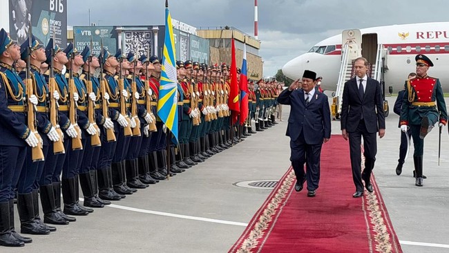 Prabowo Tiba di Rusia, Bakal Bertemu Putin Hari Ini Tiba di Rusia, Presiden Prabowo akan melakukan pertemuan bilateral dengan Vladimir Putin hari ini (19/6).